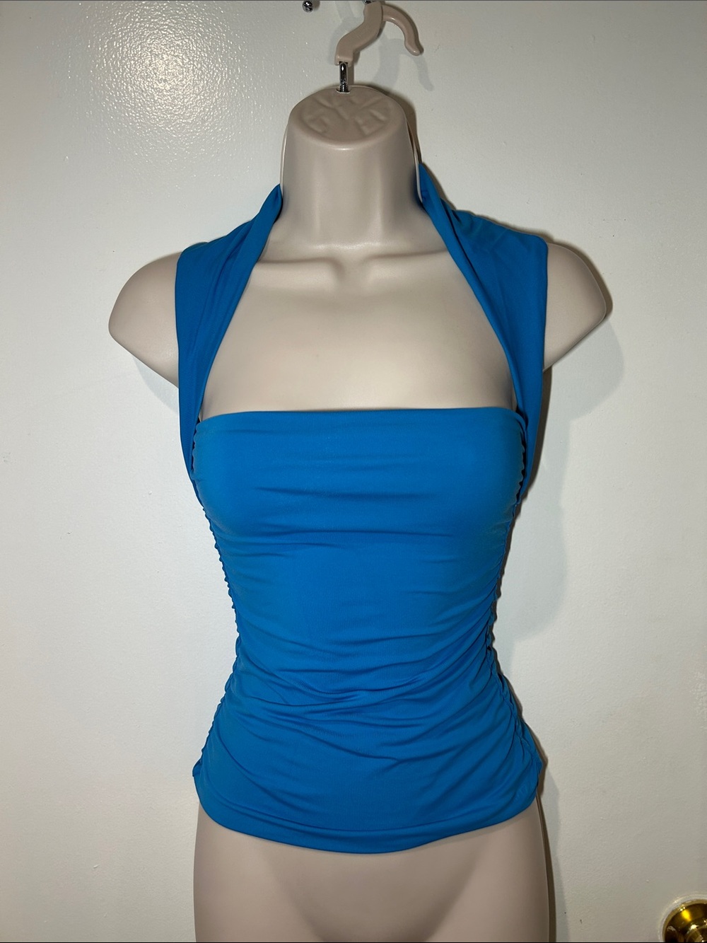 Aritzia Babaton Contour Flourish Top in Splash Blue size XS